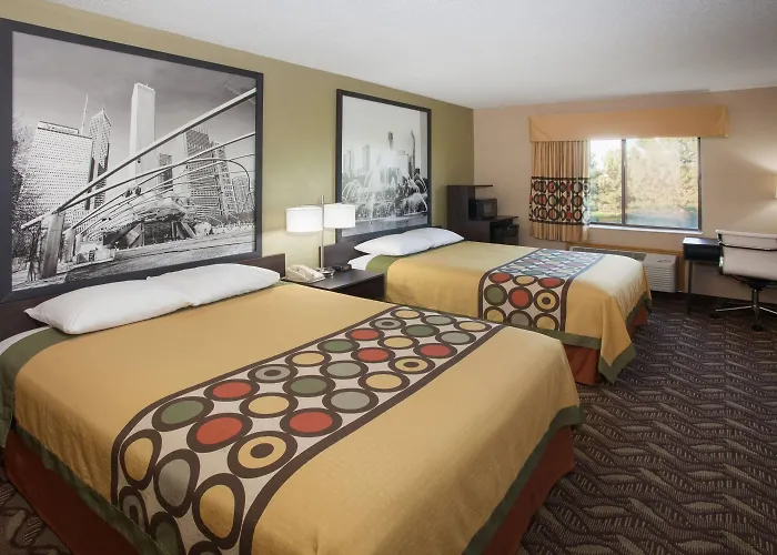 Super 8 By Wyndham Hotel
